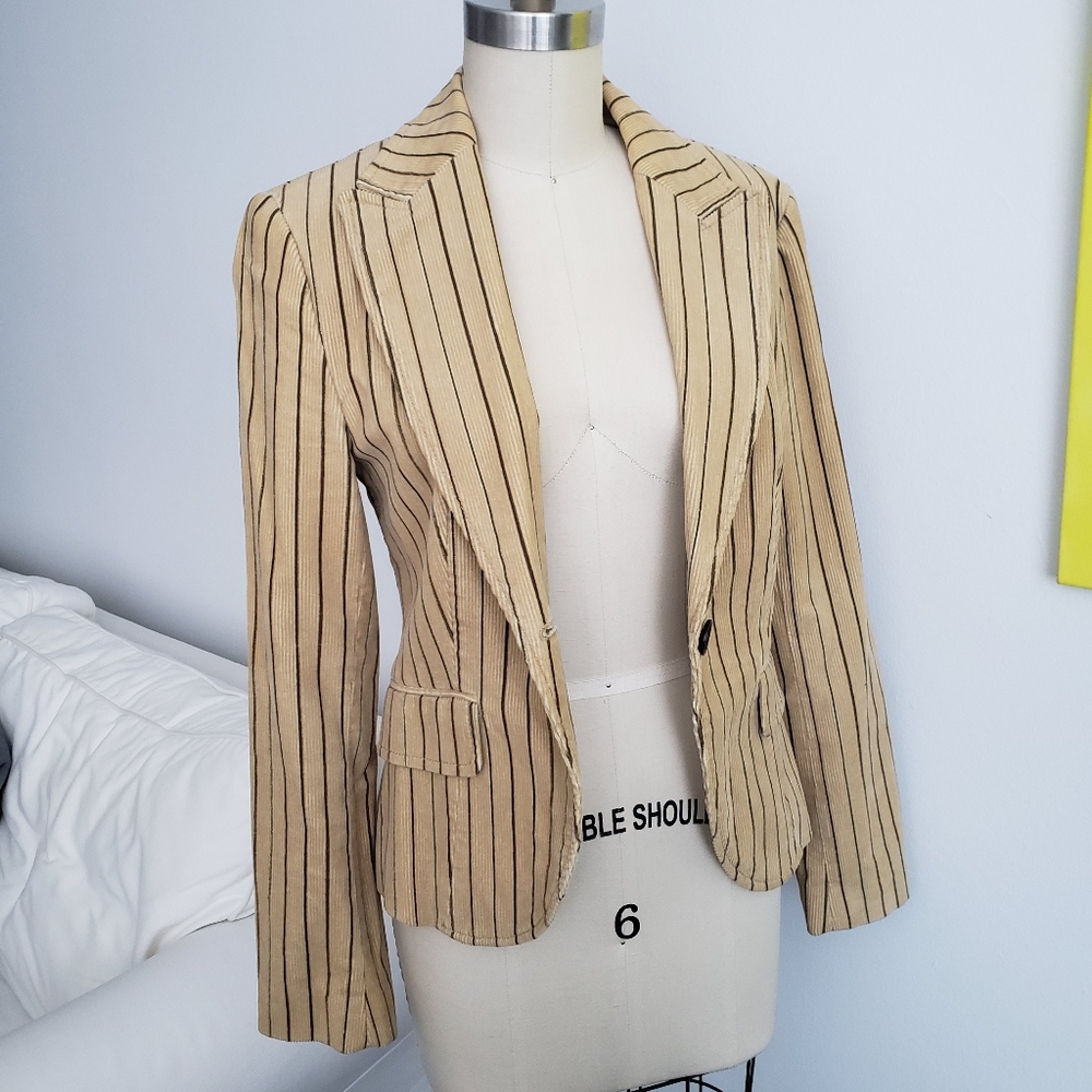 ZARA corduroy pinstriped blazer. Size M
